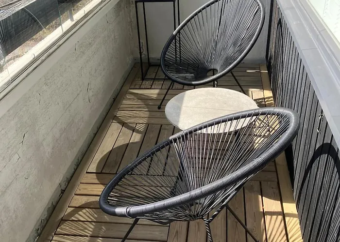 Beautiful With Balcony Near Old Rauma